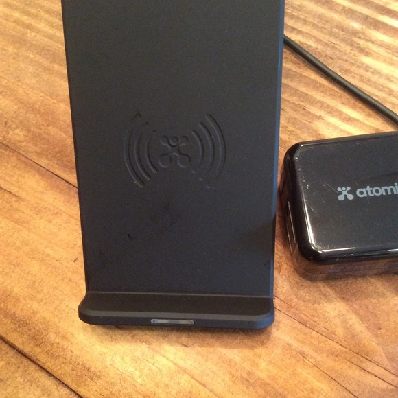 ATOMI PHONE DESKTOP CHARGER, NEW - Picture 3 of 5